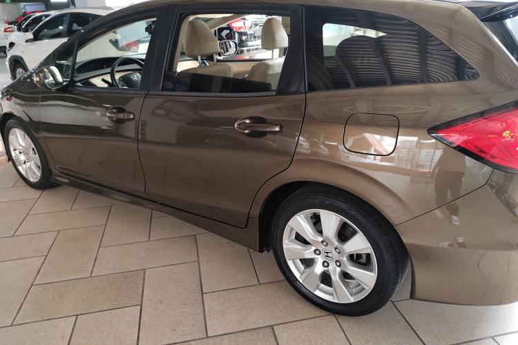 Used Honda Jade 2014 1.8L Automatic Comfort Elite Version 5 Seats Left Side