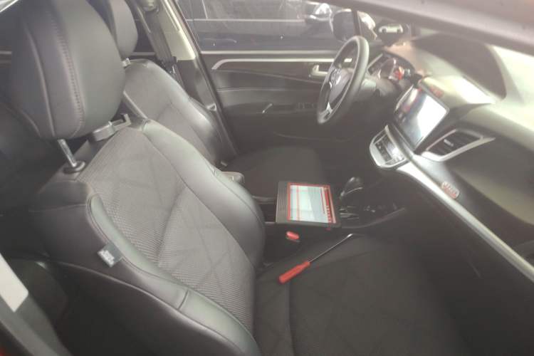 Used Honda Jade 2014 1.8L Automatic Comfort Elite Version 5 Seats Right Front Seat