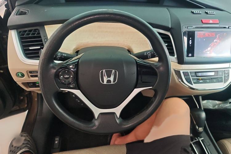 Used Honda Jade 2014 1.8L Automatic Comfort Elite Version 5 Seats Steering Wheel