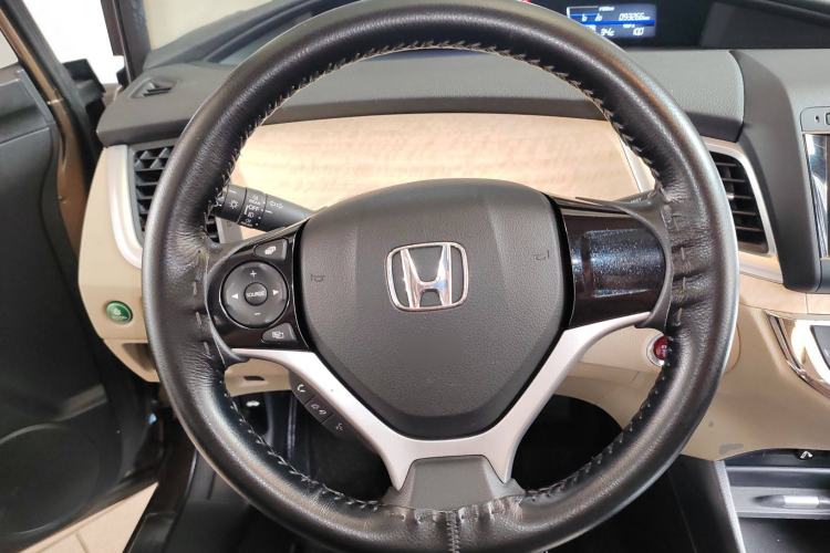 Used Honda Jade 2014 1.8L Automatic Comfort Elite Version 5 Seats Steering Wheel