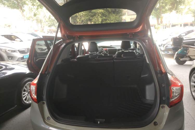 Used Honda Jade 2014 1.8L Automatic Comfort Elite Version 5 Seats Trunk