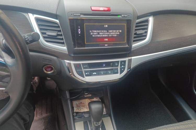 Used Honda Jade 2014 1.8L Automatic Comfort Elite Version 5 Seats Audio And AC Panel