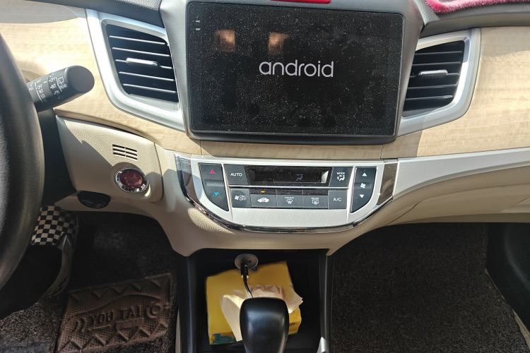 Used Honda Jade 2014 1.8L CVT Luxury Edition 5 seats Audio And AC Panel