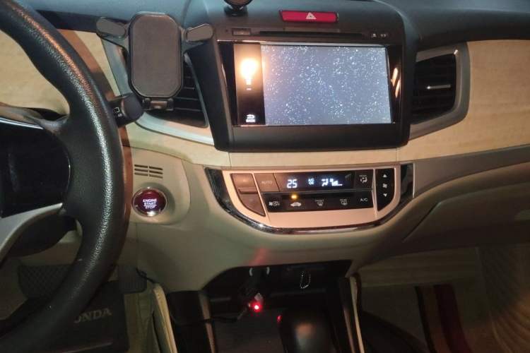 Used Honda Jade 2014 1.8L Automatic Comfort Elite Version 5 Seats Audio And AC Panel