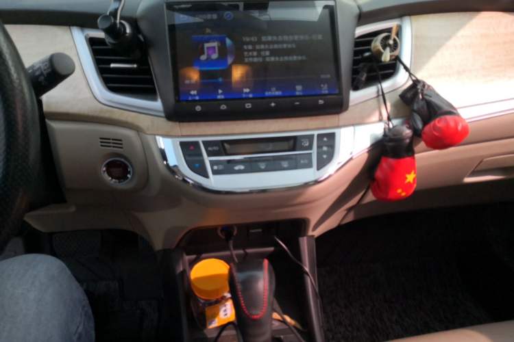 Used Honda Jade 2014 1.8L CVT Luxury Edition 5 seats Audio And AC Panel