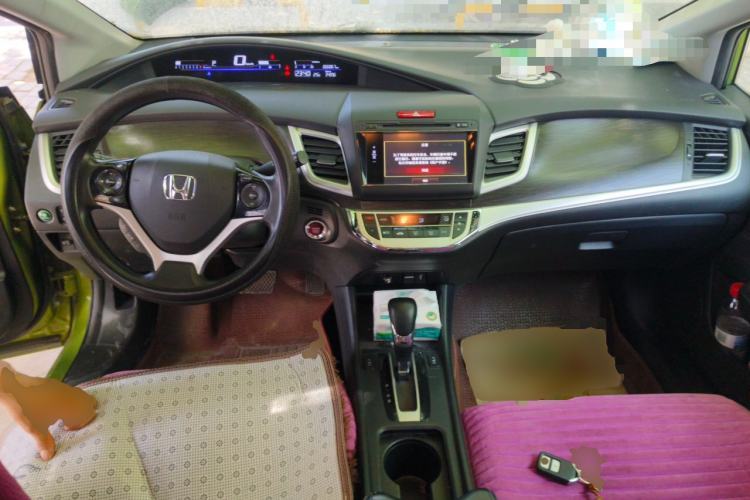 Used Honda Jade 2014 1.8L CVT Luxury Edition 5 seats Center Console