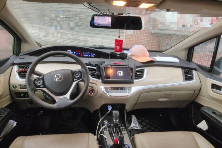 Used Honda Jade 2014 1.8L CVT Luxury Edition 5 seats Center Console