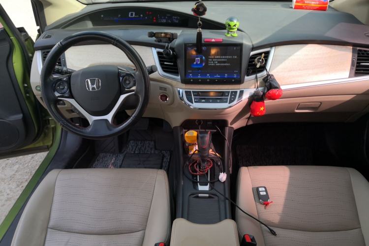Used Honda Jade 2014 1.8L CVT Luxury Edition 5 seats Center Console