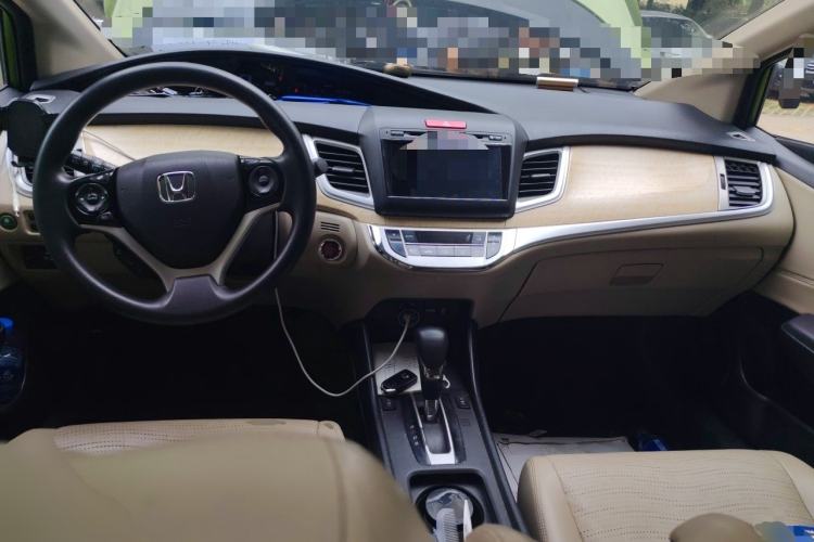 Used Honda Jade 2014 1.8L CVT Luxury Edition 5 seats Center Console
