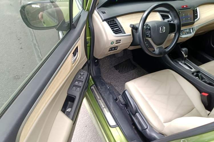Used Honda Jade 2014 1.8L Automatic Comfort Elite Version 5 Seats Driver Seat