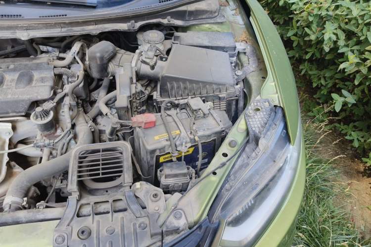 Used Honda Jade 2014 1.8L Automatic Comfort Elite Version 5 Seats Engine Bay Left