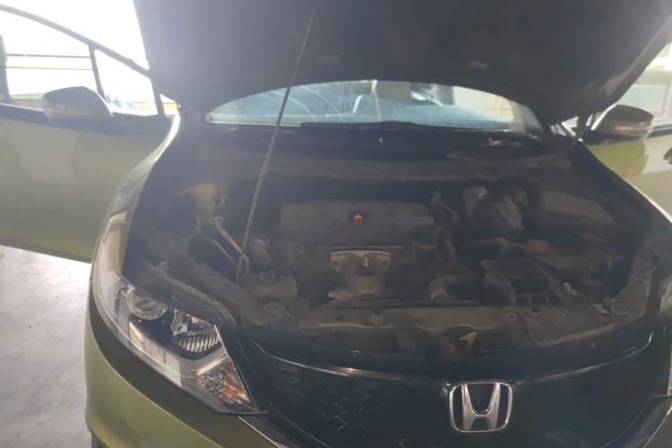 Used Honda Jade 2014 1.8L Automatic Comfort Elite Version 5 Seats Engine Bay Right