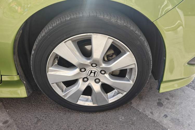 Used Honda Jade 2014 1.8L CVT Luxury Edition 5 seats Exterior 4