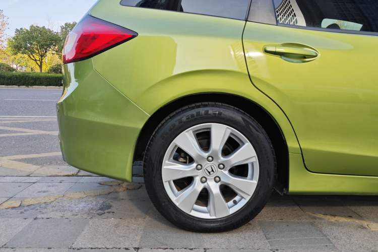Used Honda Jade 2014 1.8L Automatic Comfort Elite Version 5 Seats Exterior 7