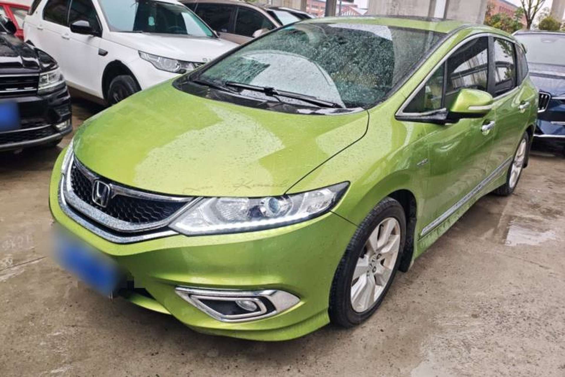 Used Honda Jade 2014 1.8L Automatic Comfort Elite Version 5 Seats Front Left 45 Deg