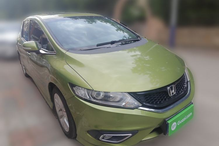 Used Honda Jade 2014 1.8L Automatic Comfort Elite Version 5 Seats Front Right 45 Deg