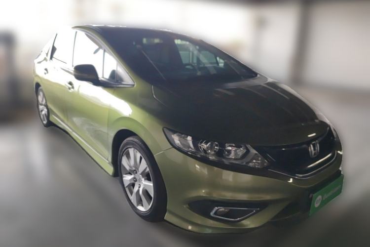 Used Honda Jade 2014 1.8L Automatic Comfort Elite Version 5 Seats Front Right 45 Deg