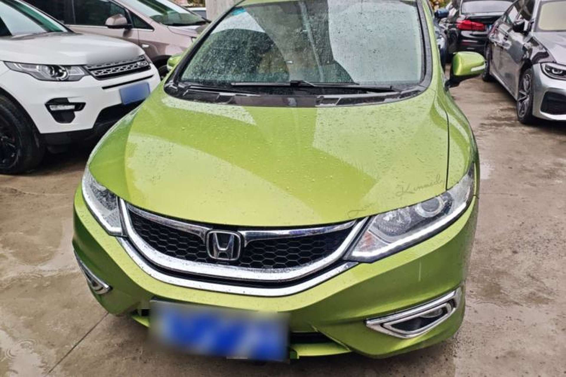 Used Honda Jade 2014 1.8L Automatic Comfort Elite Version 5 Seats Front