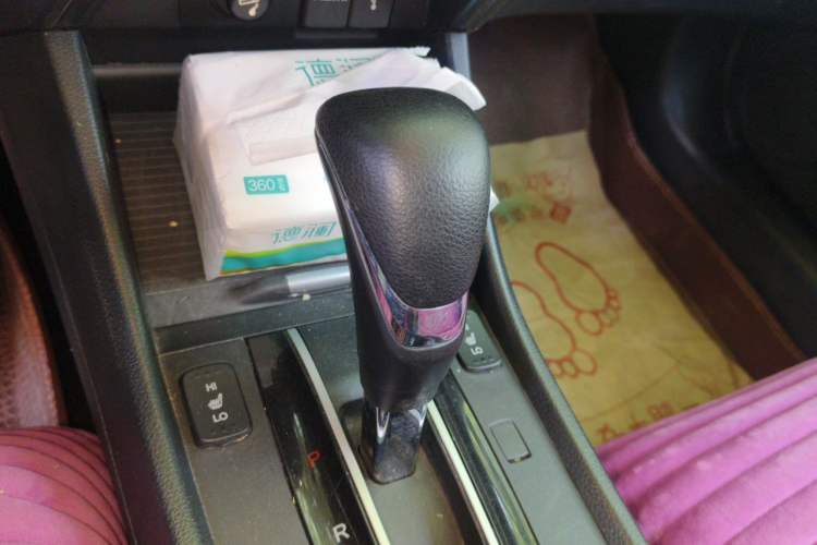 Used Honda Jade 2014 1.8L CVT Luxury Edition 5 seats Gear Lever