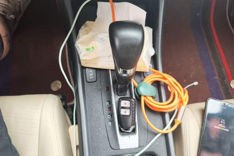 Used Honda Jade 2014 1.8L CVT Luxury Edition 5 seats Gear Lever