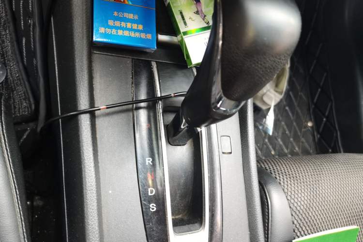 Used Honda Jade 2014 1.8L Automatic Comfort Elite Version 5 Seats Gear Lever