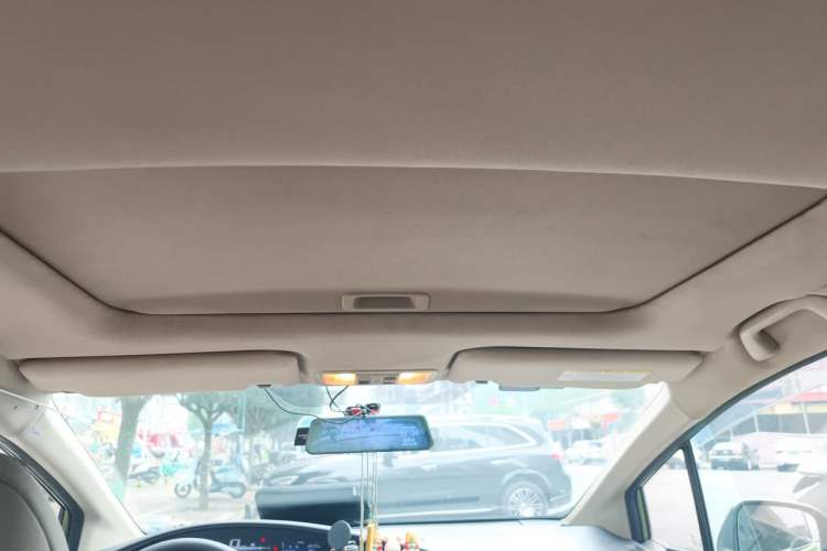 Used Honda Jade 2014 1.8L CVT Luxury Edition 5 seats Headliner