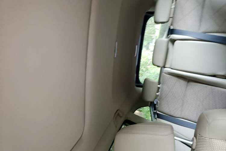 Used Honda Jade 2014 1.8L Automatic Comfort Elite Version 5 Seats Headliner