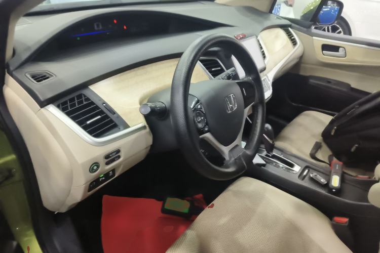 Used Honda Jade 2014 1.8L Automatic Comfort Elite Version 5 Seats Interior 2
