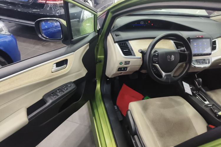 Used Honda Jade 2014 1.8L Automatic Comfort Elite Version 5 Seats Interior 3