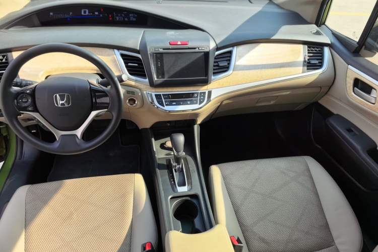 Used Honda Jade 2014 1.8L Automatic Comfort Elite Version 5 Seats Interior 3