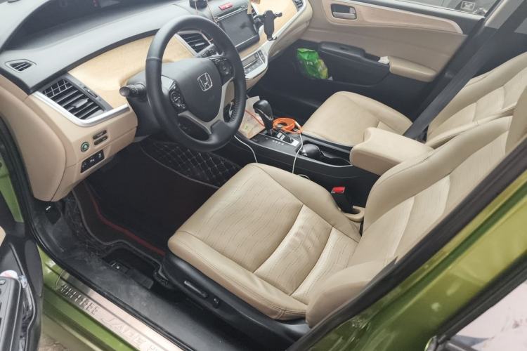 Used Honda Jade 2014 1.8L CVT Luxury Edition 5 seats Left Front Seat
