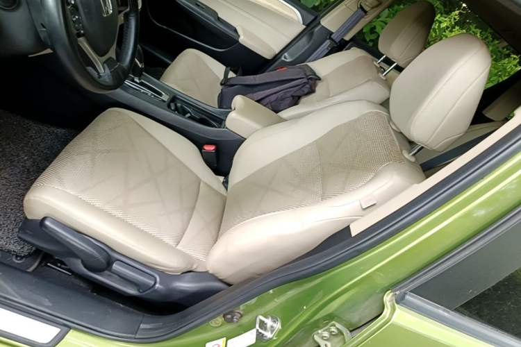 Used Honda Jade 2014 1.8L Automatic Comfort Elite Version 5 Seats Left Front Seat
