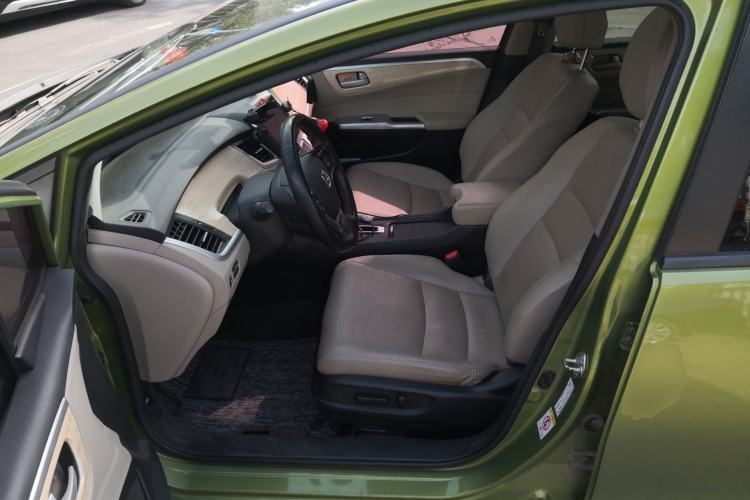 Used Honda Jade 2014 1.8L CVT Luxury Edition 5 seats Left Front Seat