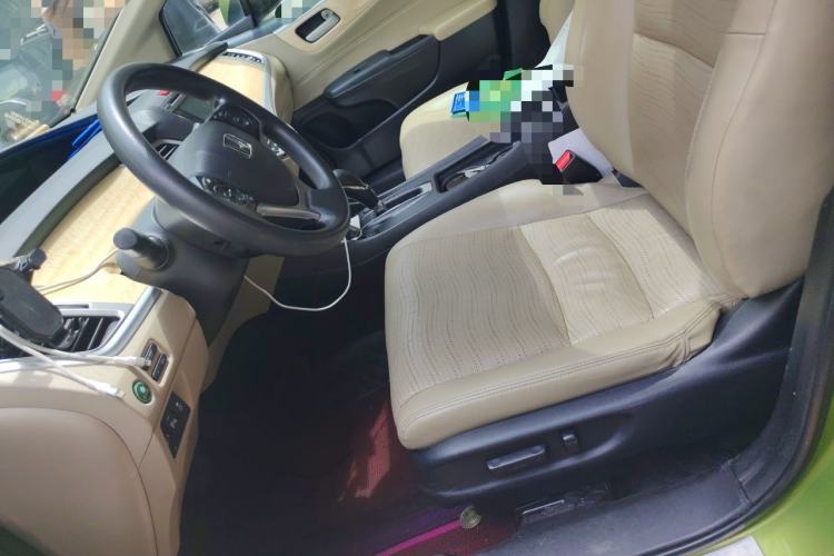 Used Honda Jade 2014 1.8L CVT Luxury Edition 5 seats Left Front Seat