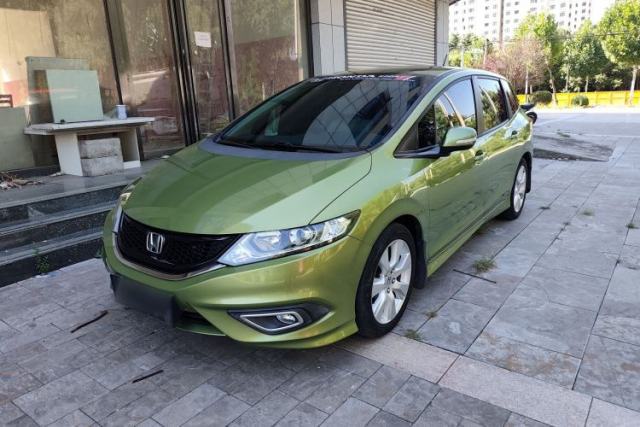 Honda Jade 2014 1.8L Automatic Comfort Elite Version 5 Seats usado