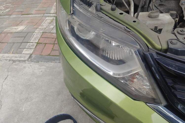 Used Honda Jade 2014 1.8L Automatic Comfort Elite Version 5 Seats Right Front Headlight
