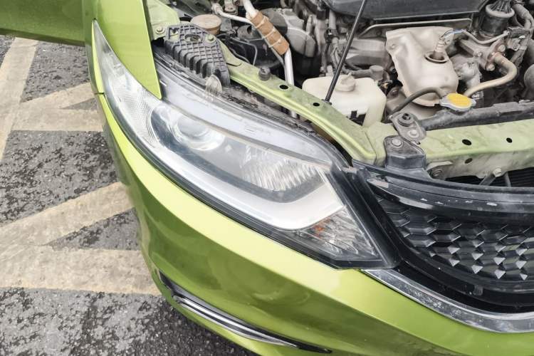 Used Honda Jade 2014 1.8L CVT Luxury Edition 5 seats Right Front Headlight