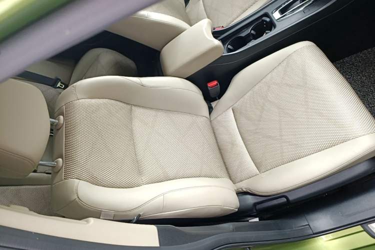 Used Honda Jade 2014 1.8L Automatic Comfort Elite Version 5 Seats Right Front Seat