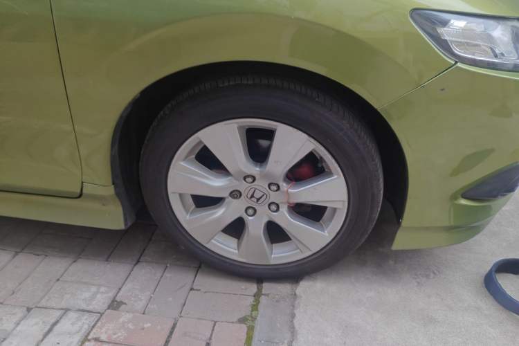 Used Honda Jade 2014 1.8L Automatic Comfort Elite Version 5 Seats Right Front Wheel Hub