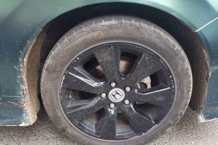 Used Honda Jade 2014 1.8L Automatic Comfort Elite Version 5 Seats Right Front Wheel Hub