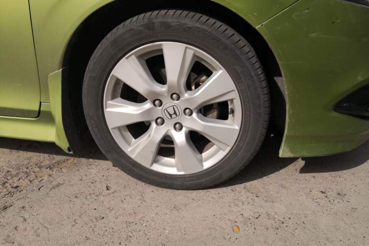 Used Honda Jade 2014 1.8L CVT Luxury Edition 5 seats Right Front Wheel Hub