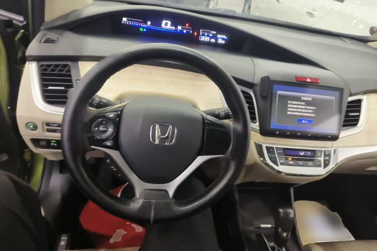 Used Honda Jade 2014 1.8L Automatic Comfort Elite Version 5 Seats Steering Wheel
