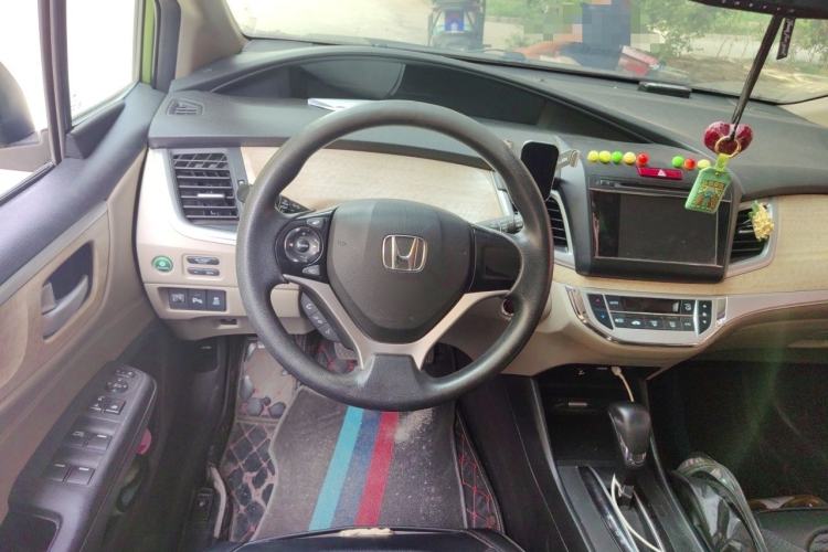 Used Honda Jade 2014 1.8L Automatic Comfort Elite Version 5 Seats Steering Wheel