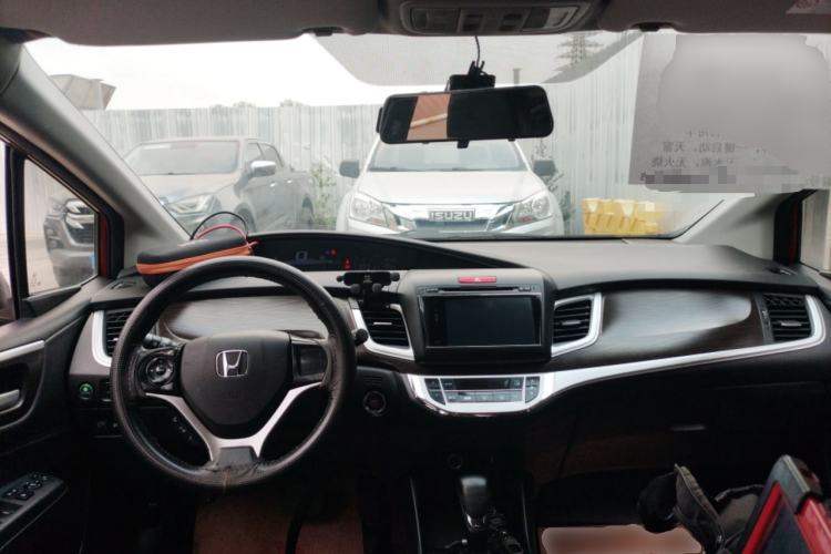 Used Honda Jade 2014 1.8L Automatic Comfort Elite Version 5 Seats Center Console