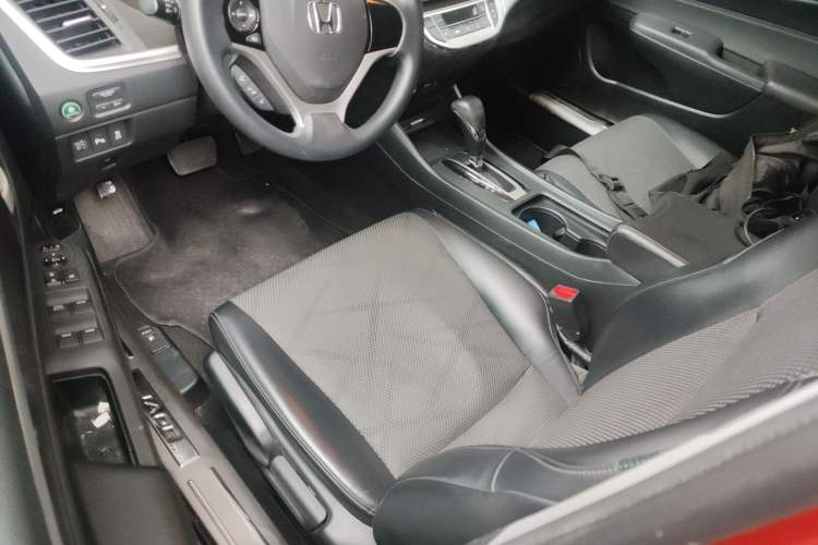 Used Honda Jade 2014 1.8L Automatic Comfort Elite Version 5 Seats Driver Seat