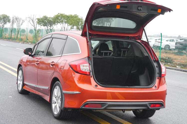 Used Honda Jade 2014 1.8L Automatic Comfort Elite Version 5 Seats Exterior 11