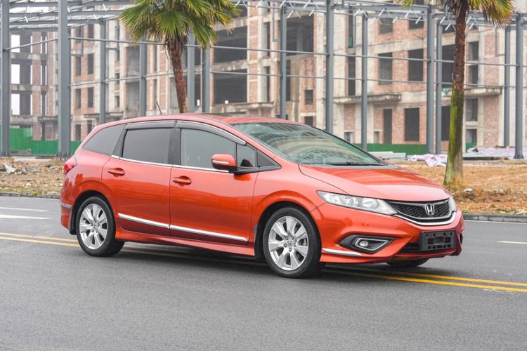 Used Honda Jade 2014 1.8L Automatic Comfort Elite Version 5 Seats Exterior 2
