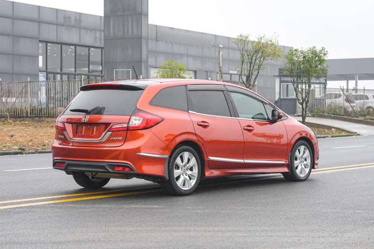Used Honda Jade 2014 1.8L Automatic Comfort Elite Version 5 Seats Exterior 6