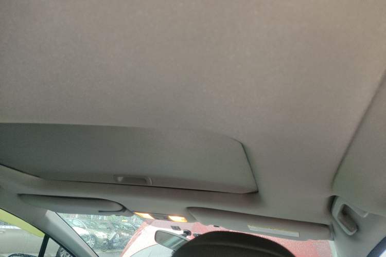 Used Honda Jade 2014 1.8L Automatic Comfort Elite Version 5 Seats Headliner