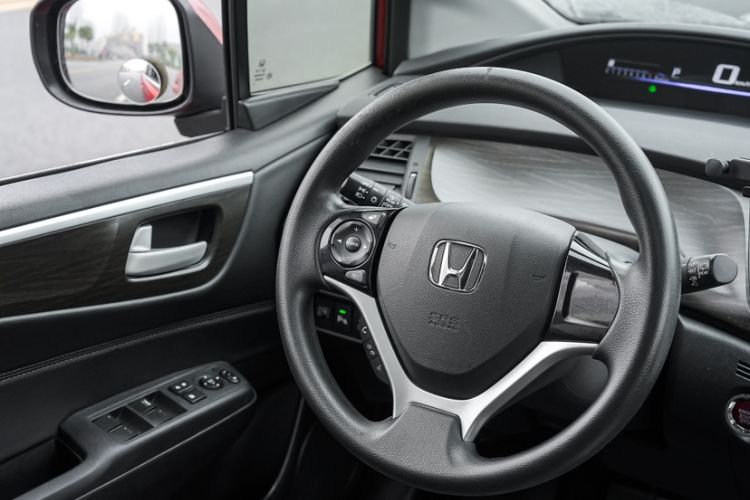 Used Honda Jade 2014 1.8L Automatic Comfort Elite Version 5 Seats Interior 1